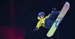 阿森纳客场2-1战胜阿斯顿维拉，维拉绝杀，阿森纳争冠形势艰难。