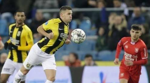 让他在锋线 让他在锋线